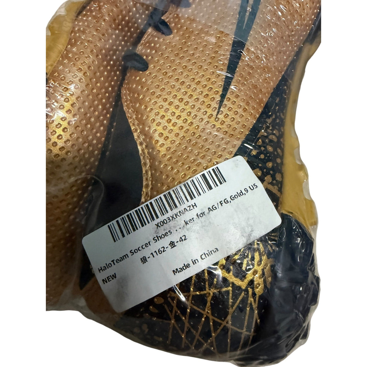 Soccer Cleats Gold Black Men’s Size 9 US NEW