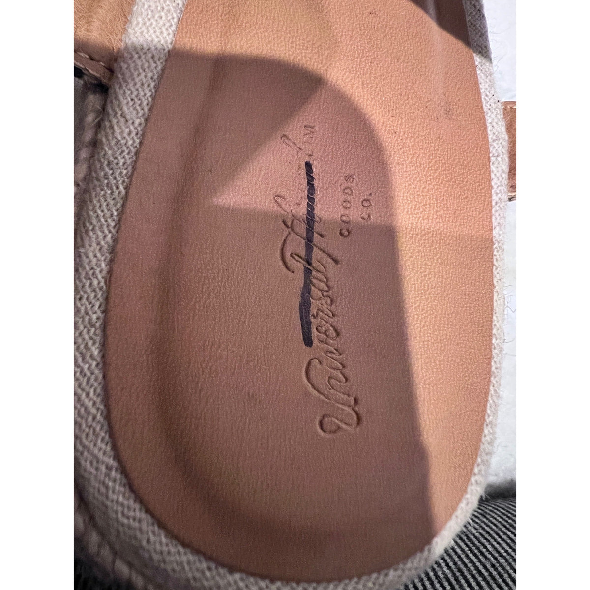 Universal Thread Women's Sandal SIze 7.5 NEW