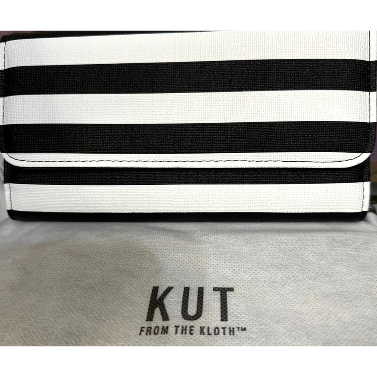 Kut From The Cloth Multi-Card/Checkbook Slim Women's Wallet NEW