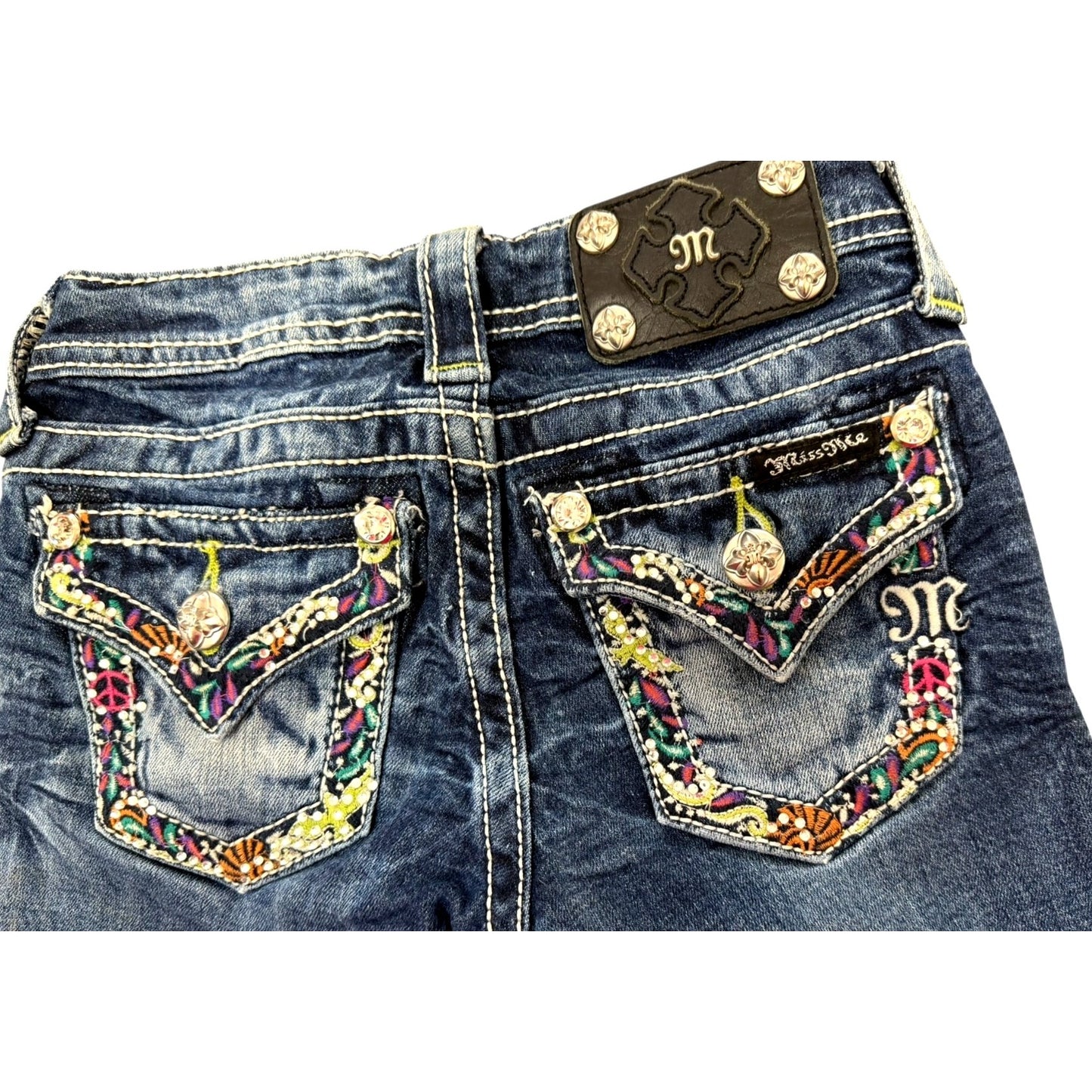 Miss Me Girls Bermuda Denim Shorts Distressed Embroidered Back Pockets Size 7