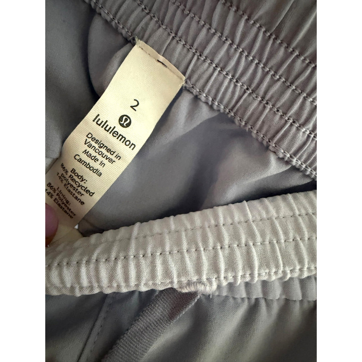 Lululemon Spring Break Away Women’s Light Violet Shorts Size 2