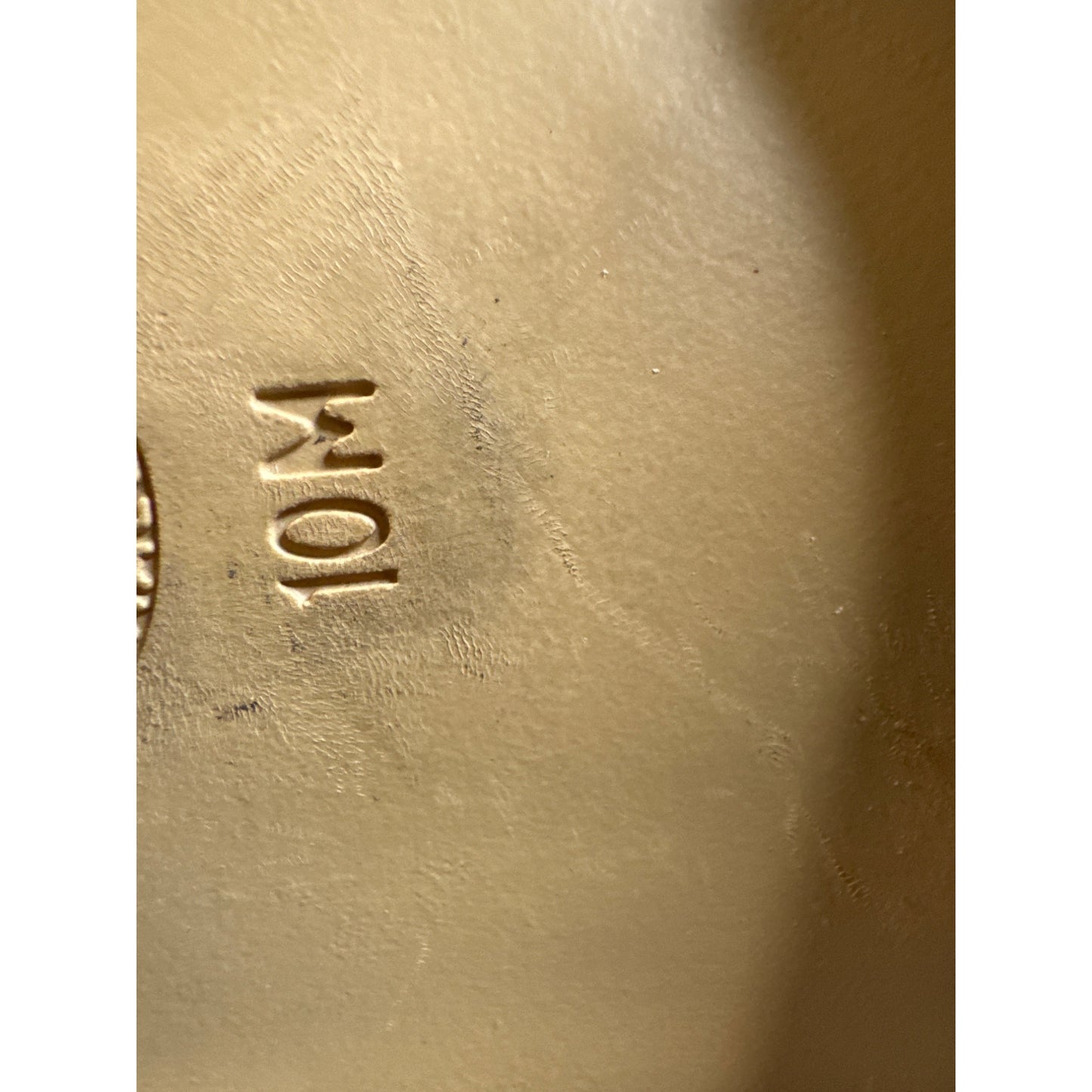 Michael Kors Womens White & Gold Logo T-Strap Sandals Size 10M