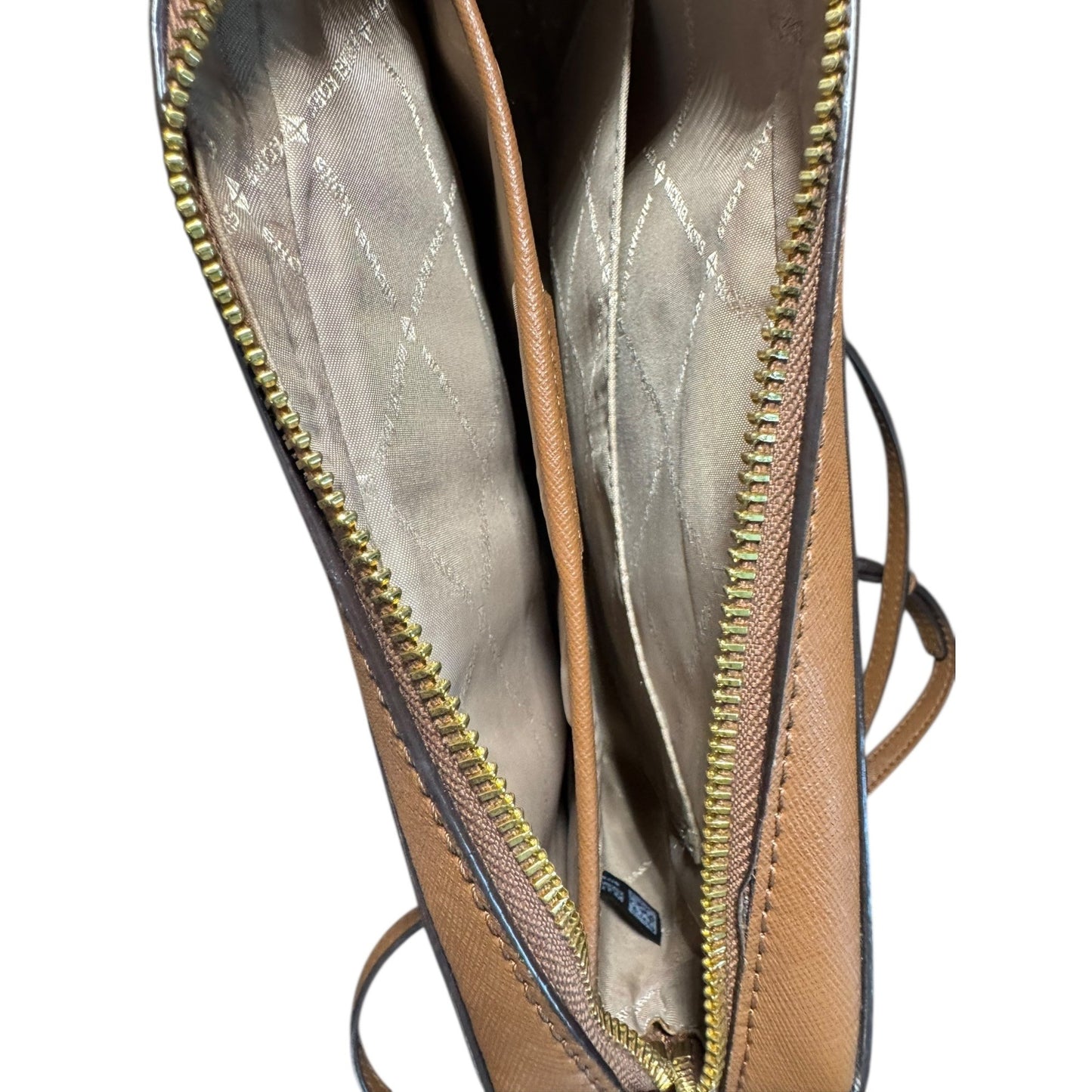 Michael Kors Jet Set Leather Crossbody Bag In Saffiano Leather With Gold-Tone Hardware