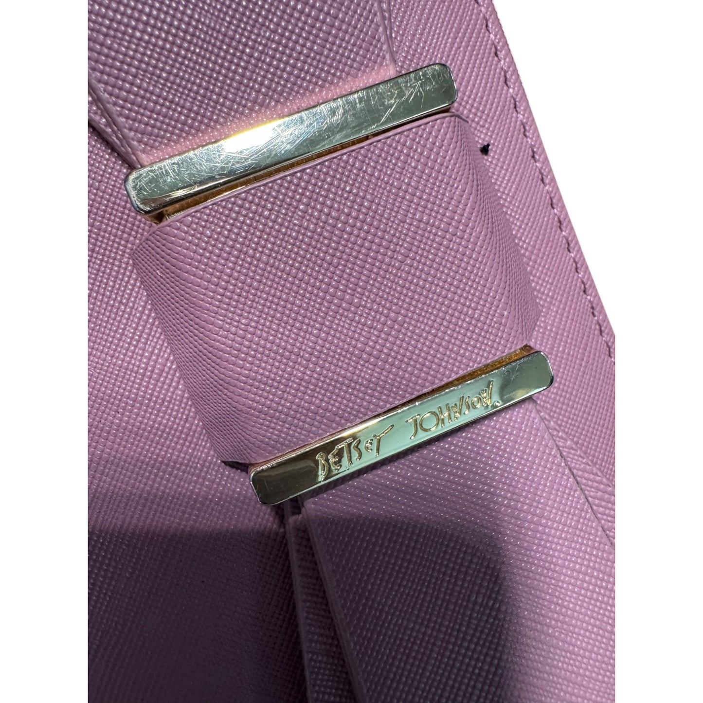 Betsey Johnson Lavender Bow Wristlet Wallet With Zipper Closure & Card Slots NWOT