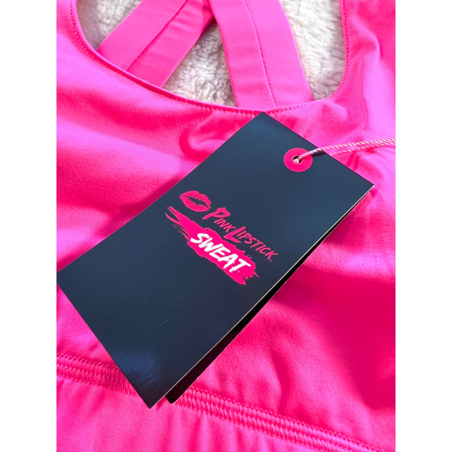 Pink Lipstick Sweat Sports Bra With Secret Pocket Crisscross Straps Pink SZ Medium NWT