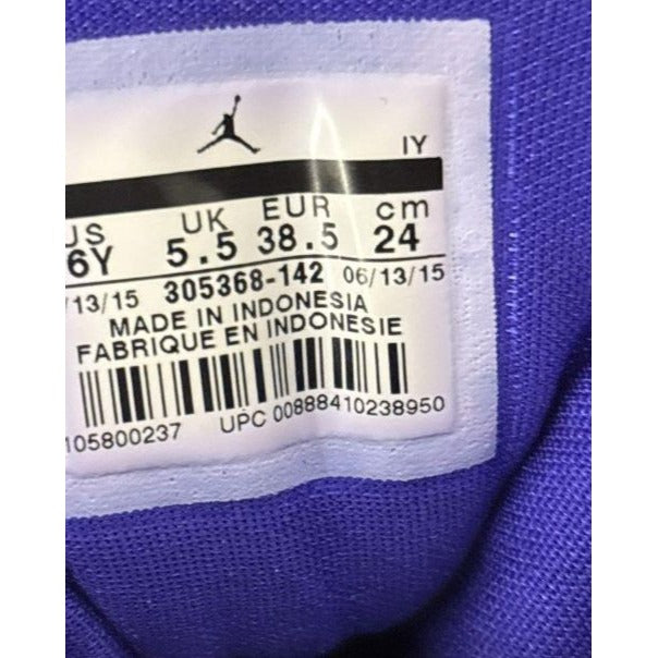 Air Jordan Retro 8 Three Peat Boy's Size 6Y