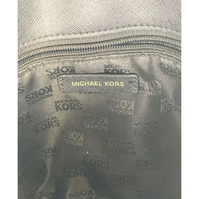 Michael Kors Jet Set Travel Logo Vanilla/Powder Brush Oval Crossbody Bag