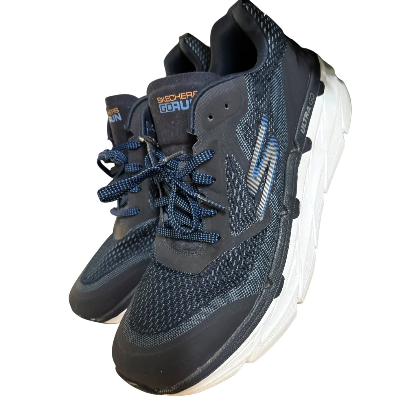Skechers Men's Ultra Go Air Cooled Goga Mat Size 12