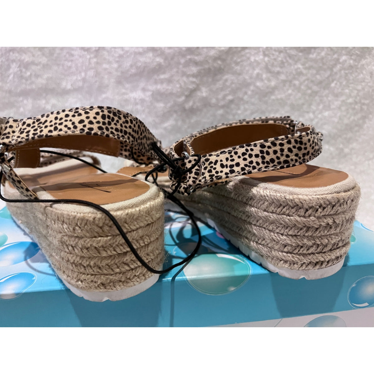 Universal Thread Women's Sandal SIze 7.5 NEW