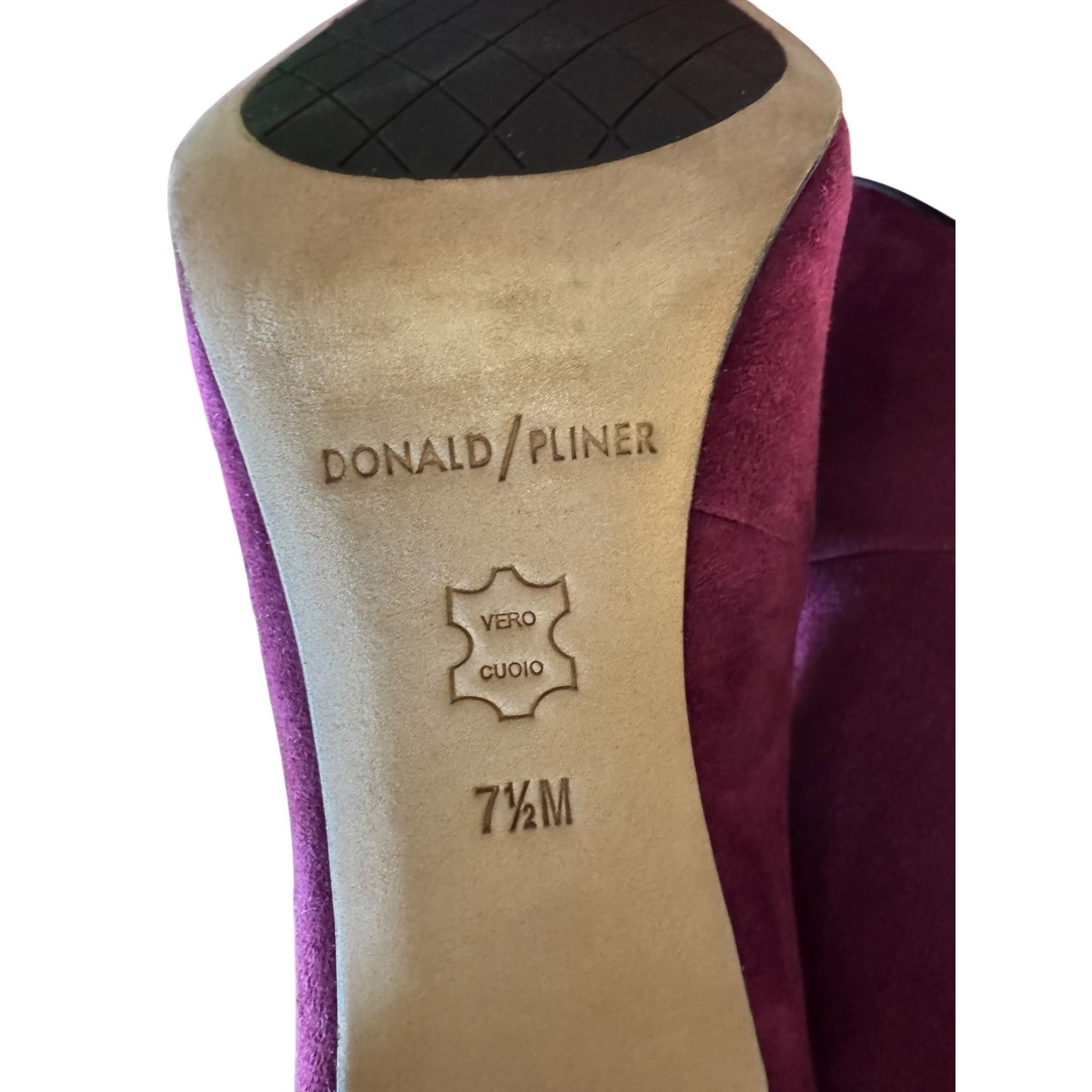 Donald Pliner Burgundy Suede Pointed Toe Heels Womens Size 7.5M
