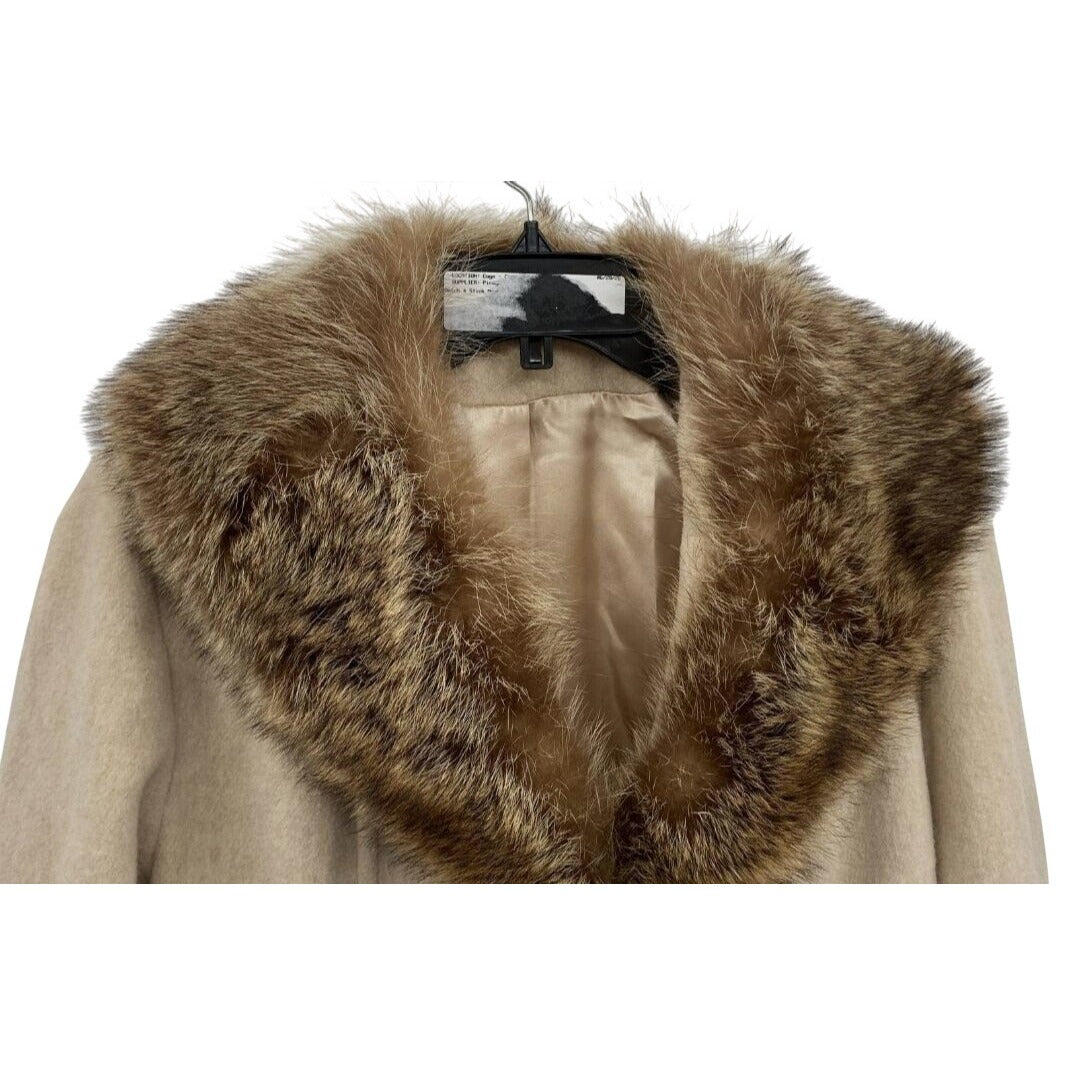 Vintage Noble Fashions Cream Coat W/ Faux Fur Collar Size 22 Inch Chest