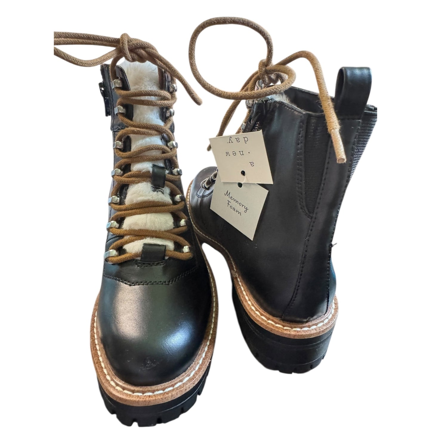 Women's Black Ankle Lace-Up Boots Sz 5 NWT