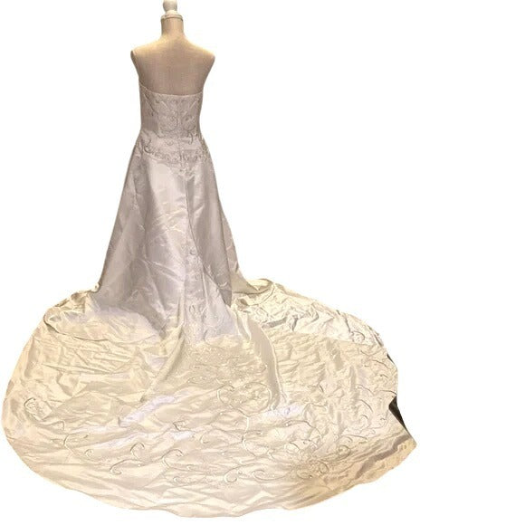 David's Bridal Gold T8589 Sz 10 Strapless Satin A-Line Wedding Dress NWT