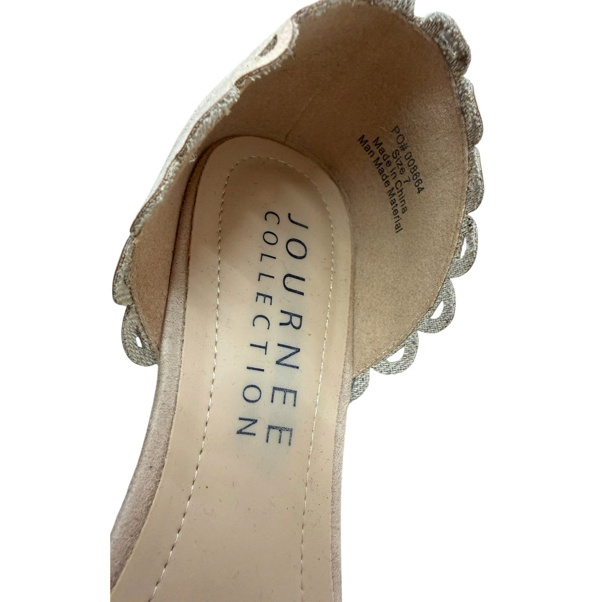 Journee Collection Beige Scalloped Flats Size 7