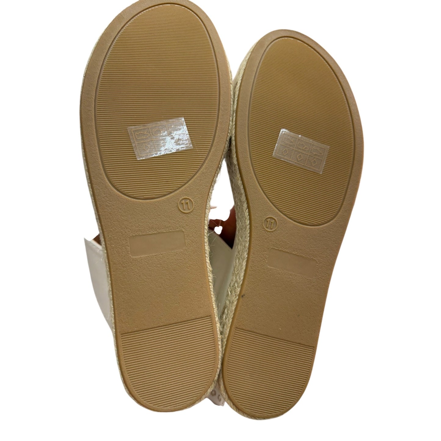 Journee Collection White Espadrille Wedge Sandals Platform Sole For Women SZ 11
