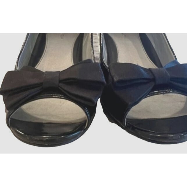 Nordstrom Children's Size 2 Black Patent Leather Peep Toe Wedge Shoes With Bow Accent