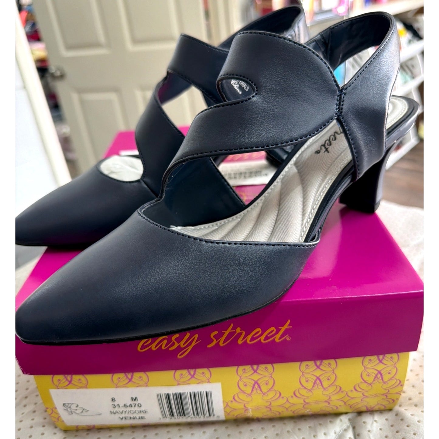 Easy Street Women's Navy Venue Pumps Size 8M