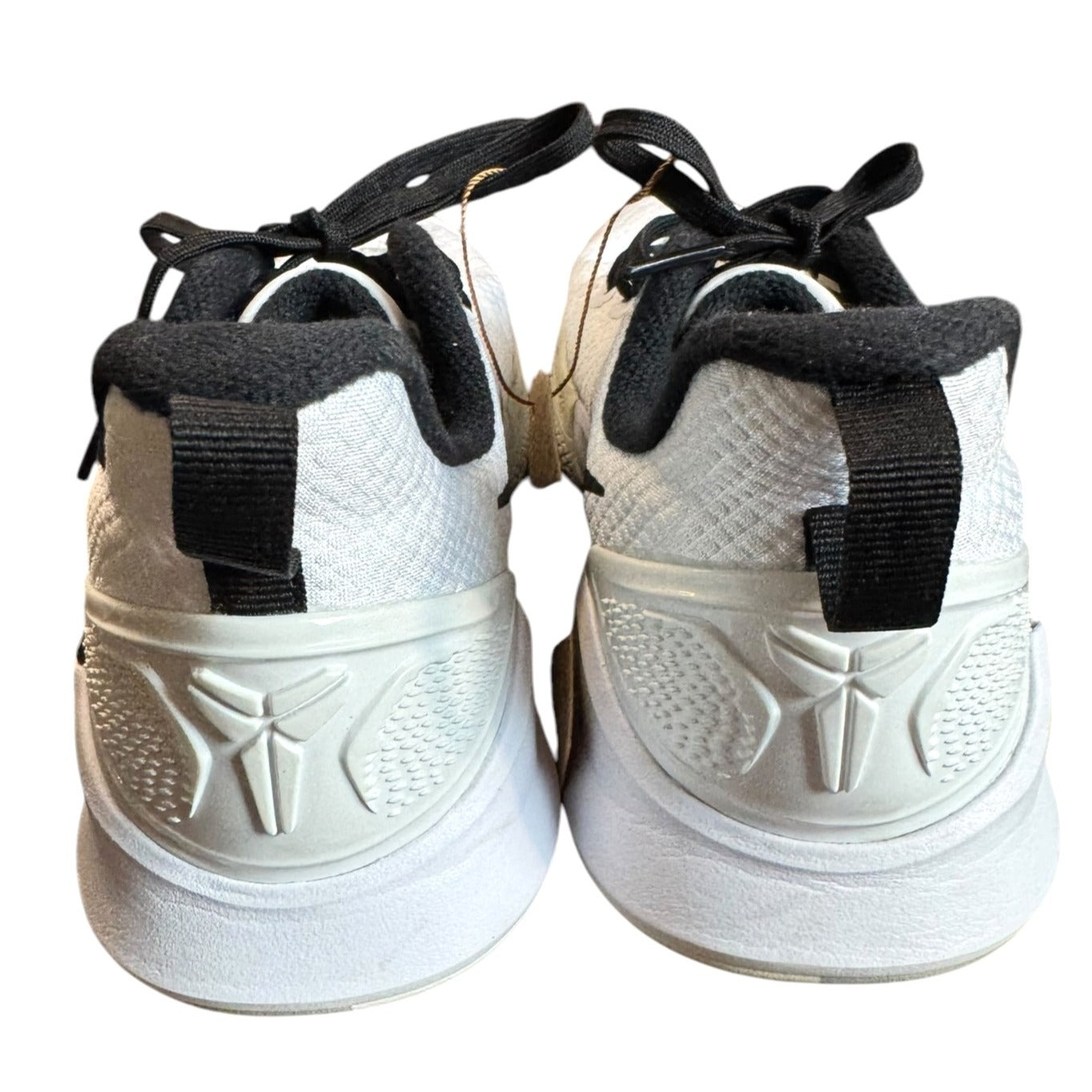 Nike Kobe Mamba Fury White/Black Basketball Shoes Women's Size 7 Lightweight Performance