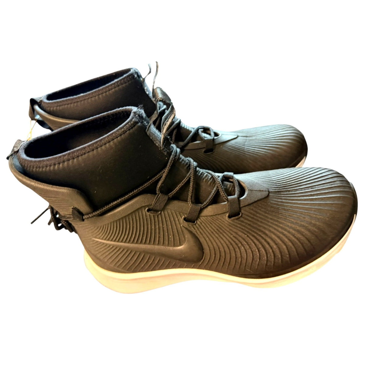 Nike Binzie Youth Boots Size 6 NWOT