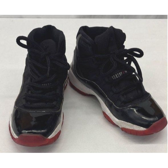 Air Jordan 11 Retro Bred Basketball Sneakers Boys 6.5  Black/Red