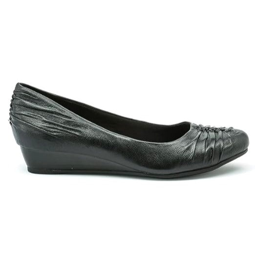 Bare Traps Women's Landy Black Wedge Shoes Size 8