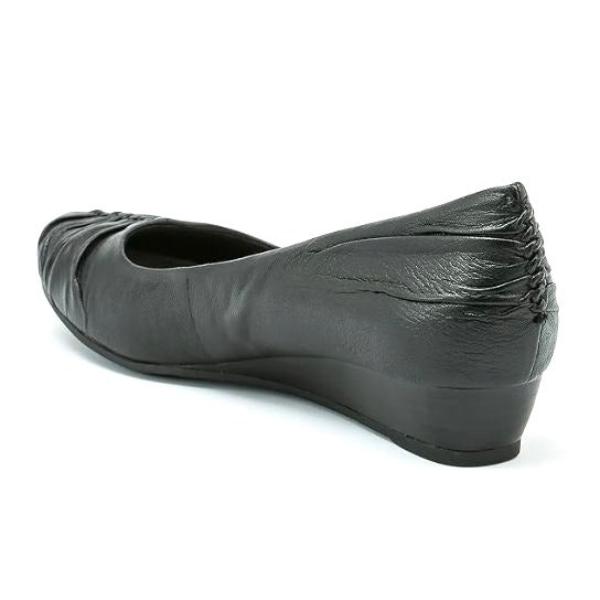 Bare Traps Women's Landy Black Wedge Shoes Size 8