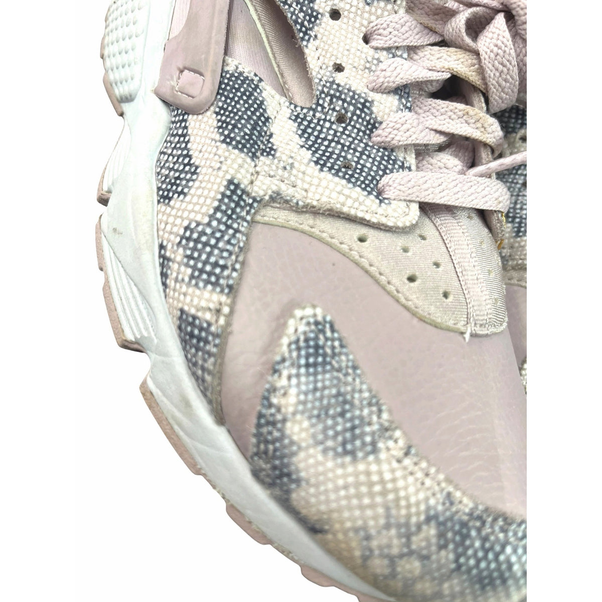 Nike Air Huarache Run Premium Particle Rose Sneakers Women's Size 7.5