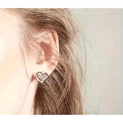 Black & White Heart-Shaped Stud Earrings
