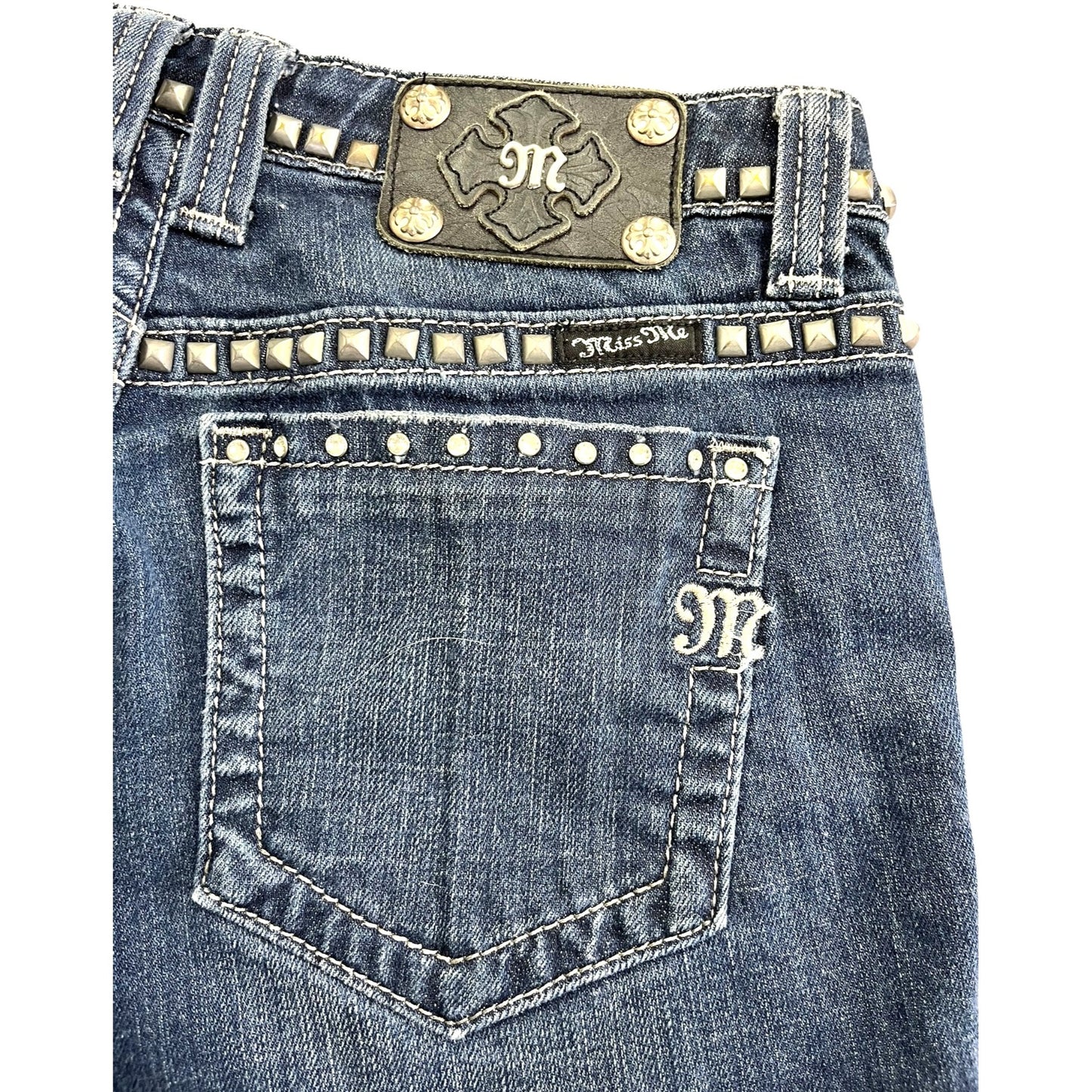 Miss Me Women's Studded Denim Shorts Size 28 JP5135SHU