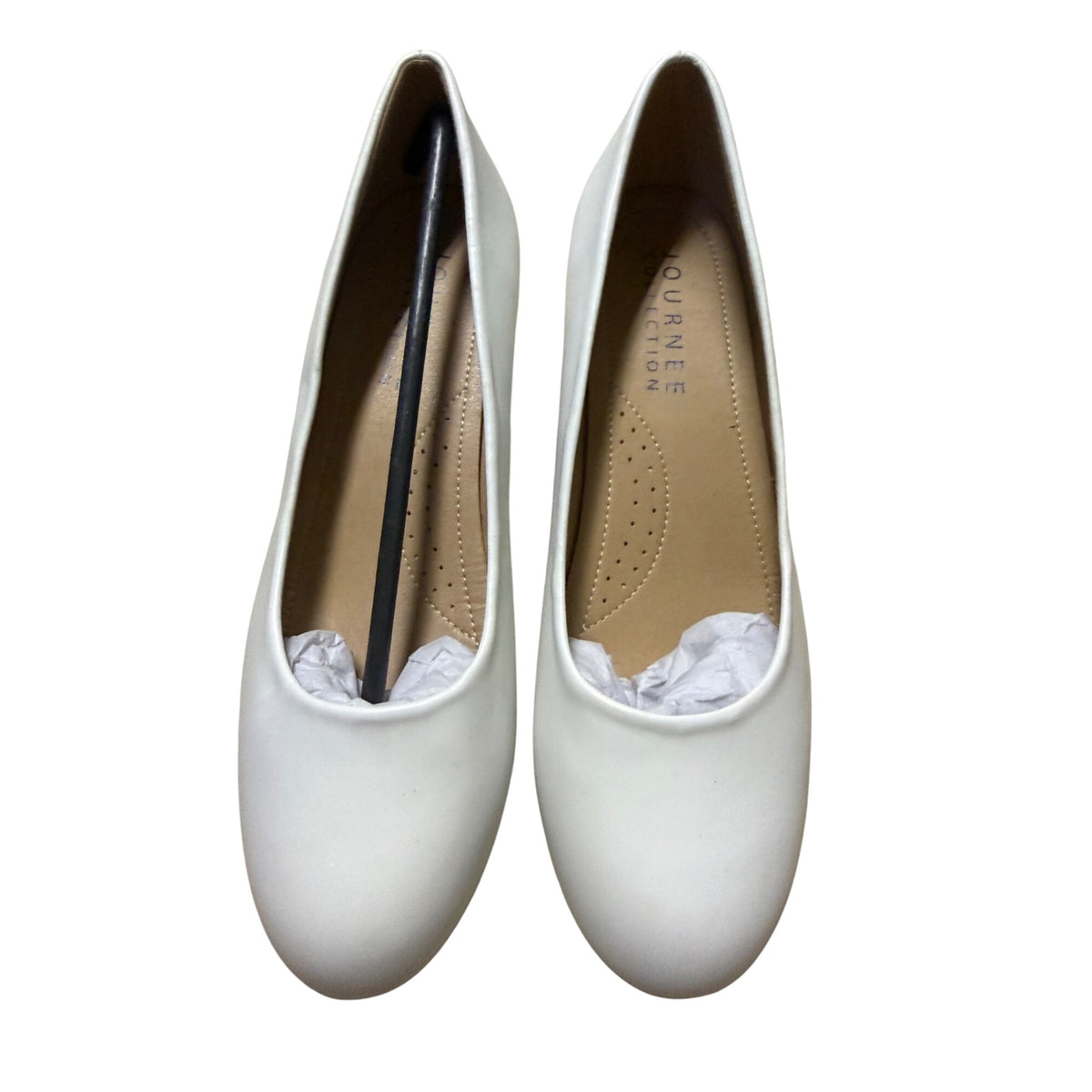 Journee Collection Womens White Faux Leather Low Heel Dress Shoes Size 6