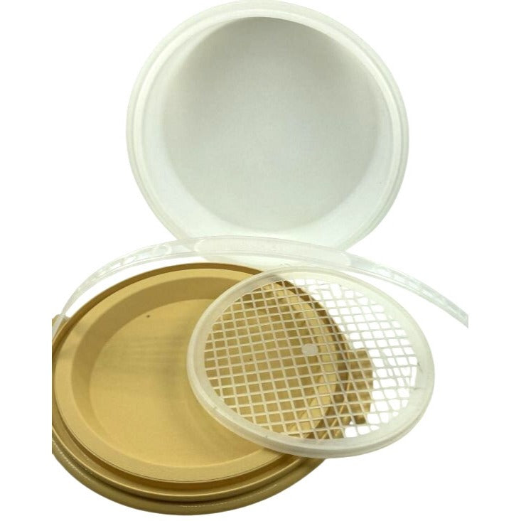 Vintage Tupperware 10-Inch Pie Taker With Lid & Handle Beige & White USA-Made