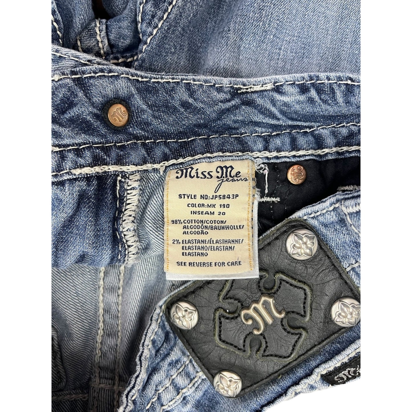 Miss Me Women's Size 26 Capris