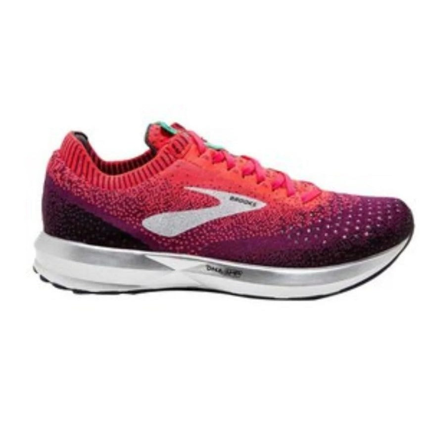 Brooks Levitate 2 pink knit running shoes Size 11.5