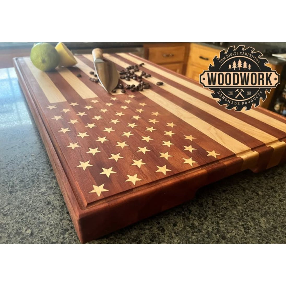 American Flag Hardwood Cutting Board With Juice Groove & Non-Slip Feet