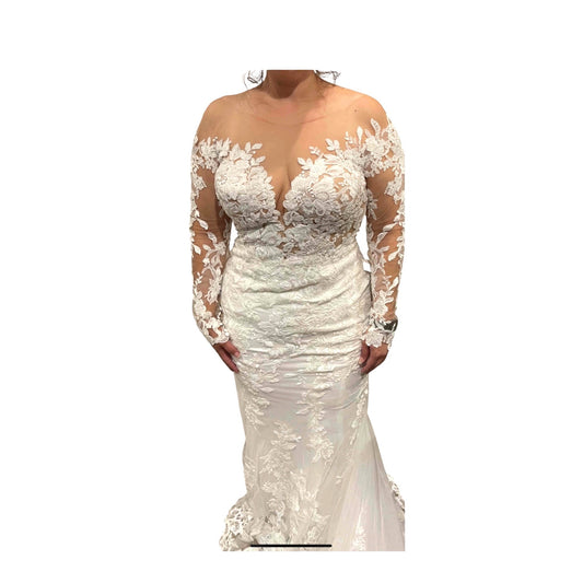 Lace & Tulle Long-Sleeve Wedding Gown With Train Size 12