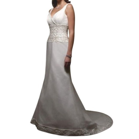Casablanca Bridal Elegant Ivory V-Neck Wedding Dress With Train SZ 6
