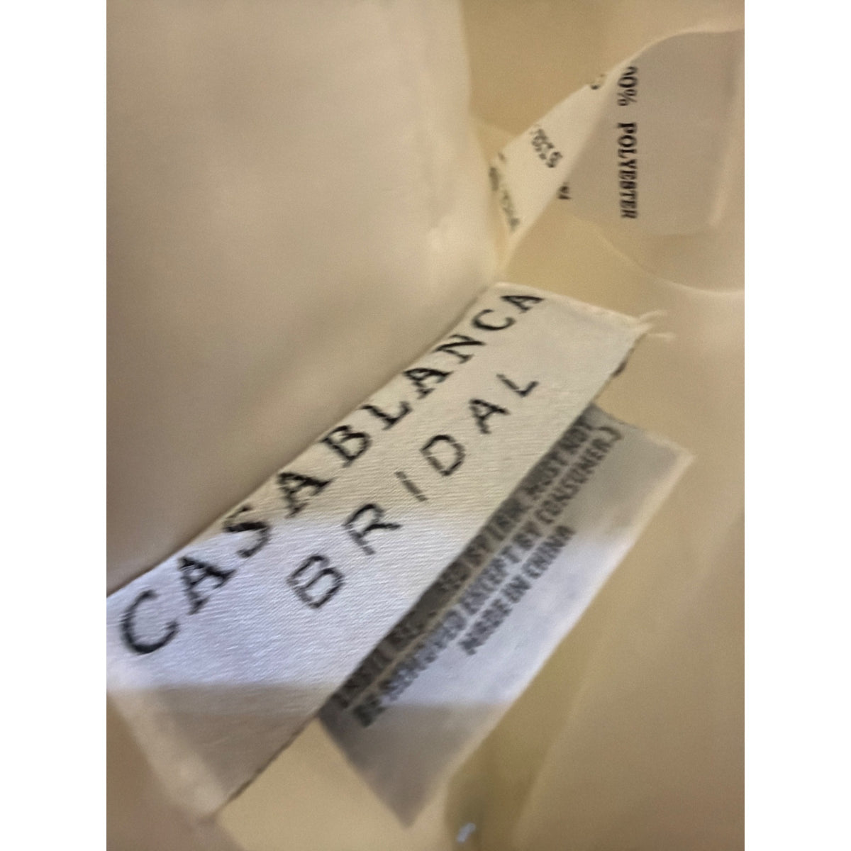 Casablanca Bridal Elegant Ivory V-Neck Wedding Dress With Train SZ 6