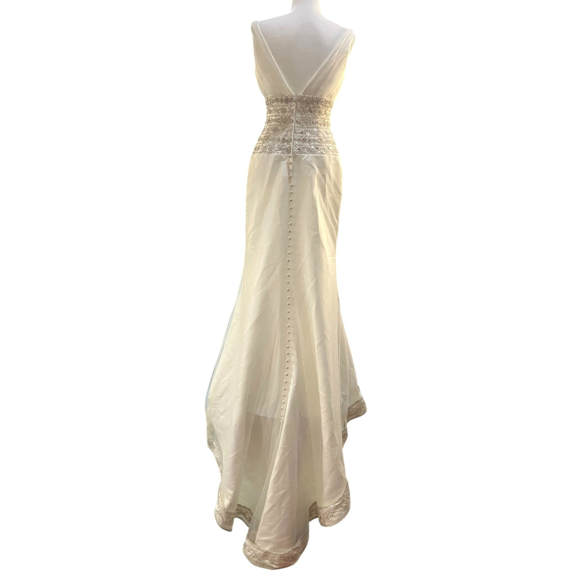 Casablanca Bridal Elegant Ivory V-Neck Wedding Dress With Train SZ 6