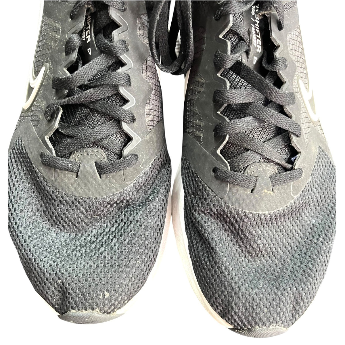 Nike Downshifter 11 Men's Running Shoes SZ 9.5