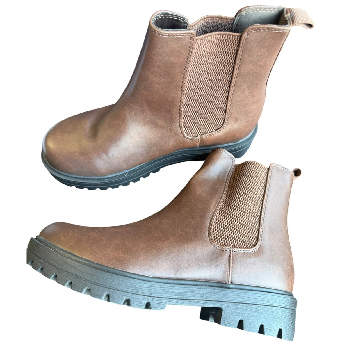 Soda Pilot Lug Sole Booties Women's Size 10