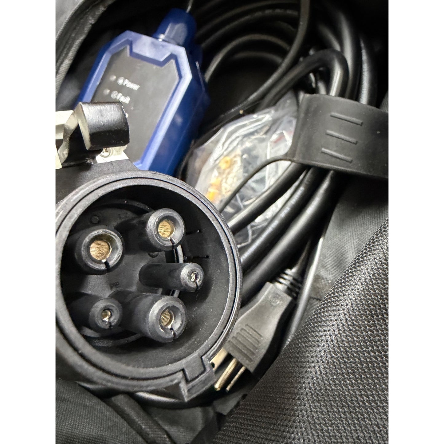 Megear Portable Level 1 EV Charger Model MG-US-WE16AN620 NEMA5-20 Plug 100-245V 16A