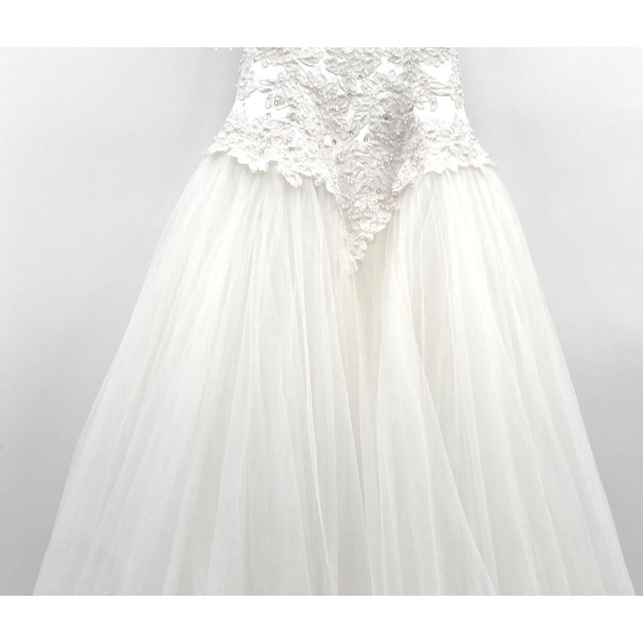 David's Bridal Sz 14 Oleg Cassini White Lace & Tulle Halter Wedding Gown With Floral Embellishments & Beaded Details