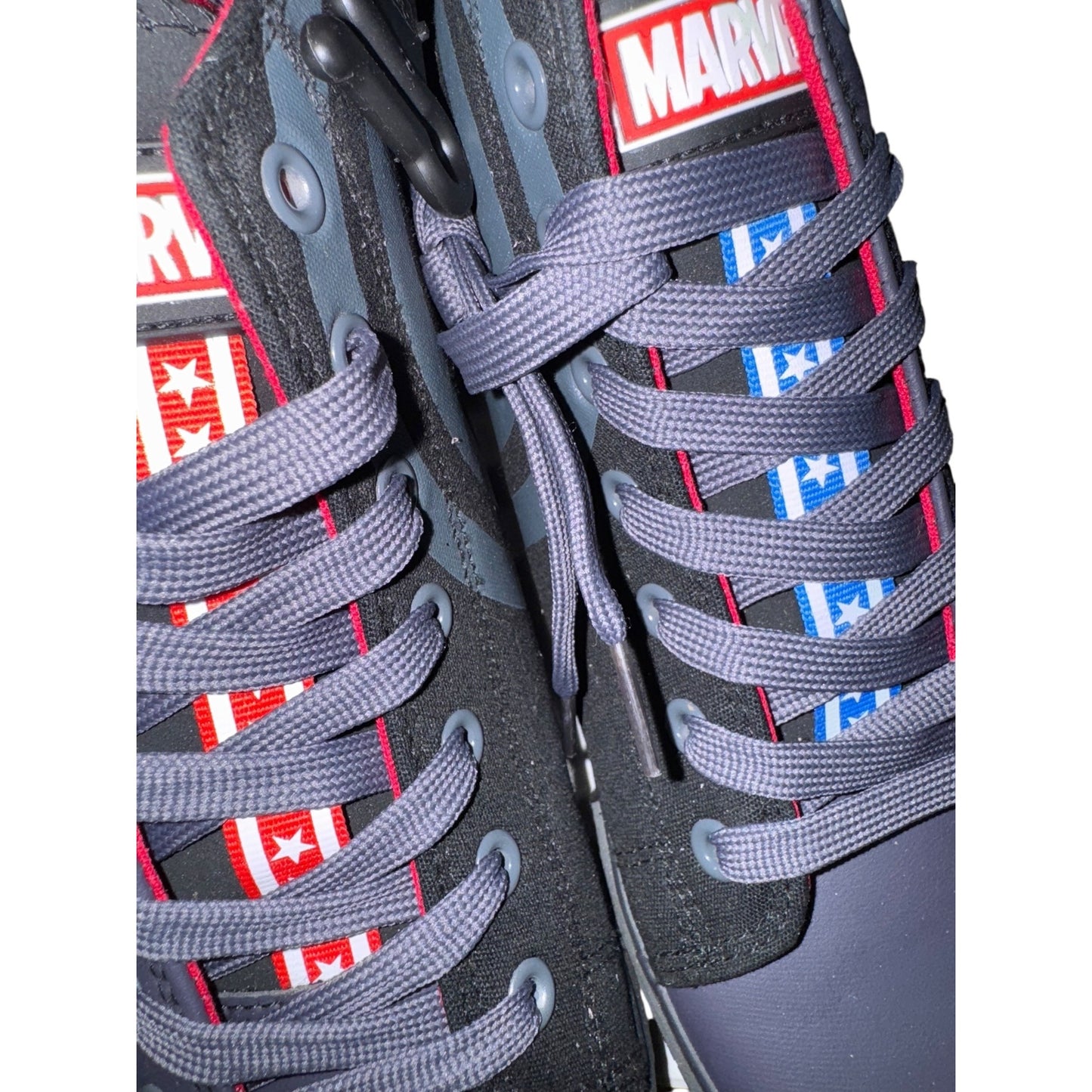 Marvel Captain America High-Top Men's Sneakers Size 10