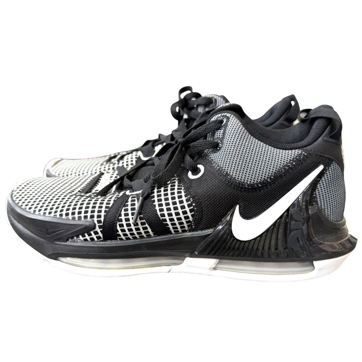 Nike LeBron Witness 7 Basketball Shoes Men's SZ 9.5