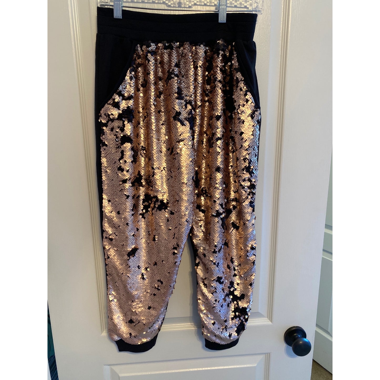 NWT Zumba Small Glitz+ Glamour Capri sequin Sweatpants