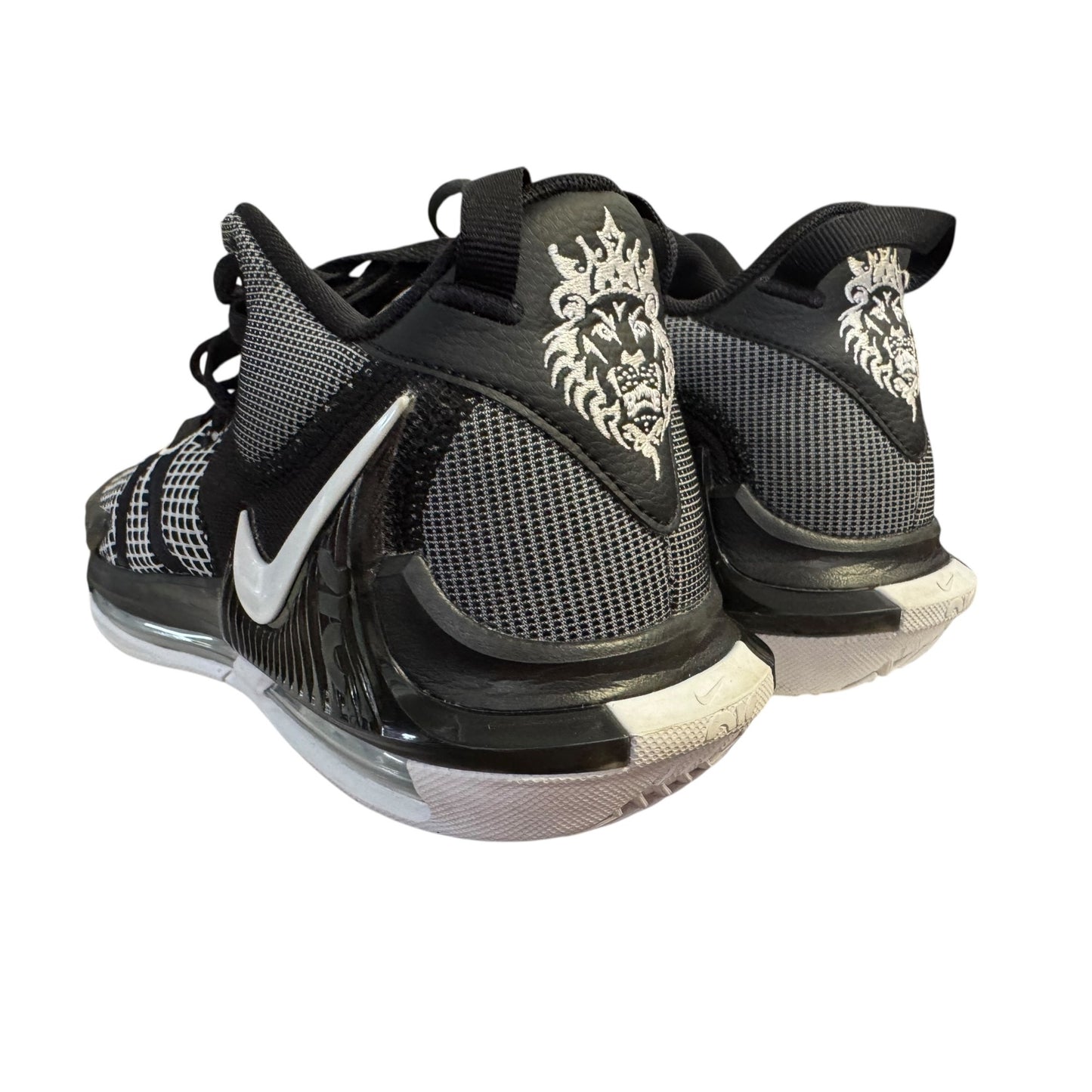 Nike Witness VII Black/White Mens High-Performance Basketball Shoes Size 8.5