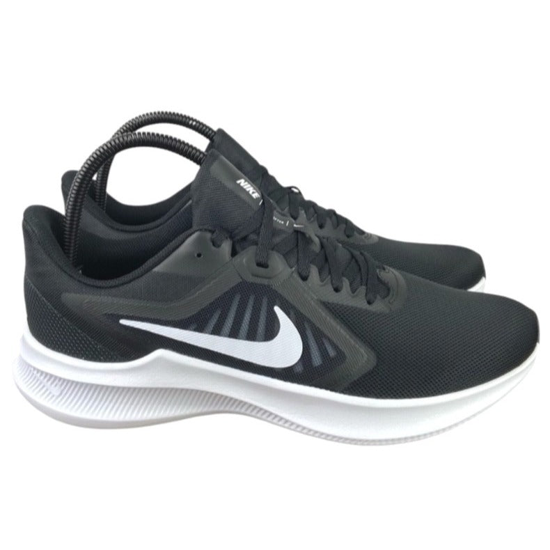 Nike Downshifter 10 Black Lihhtweight Running Shoes NWOB Big Kid Sz5