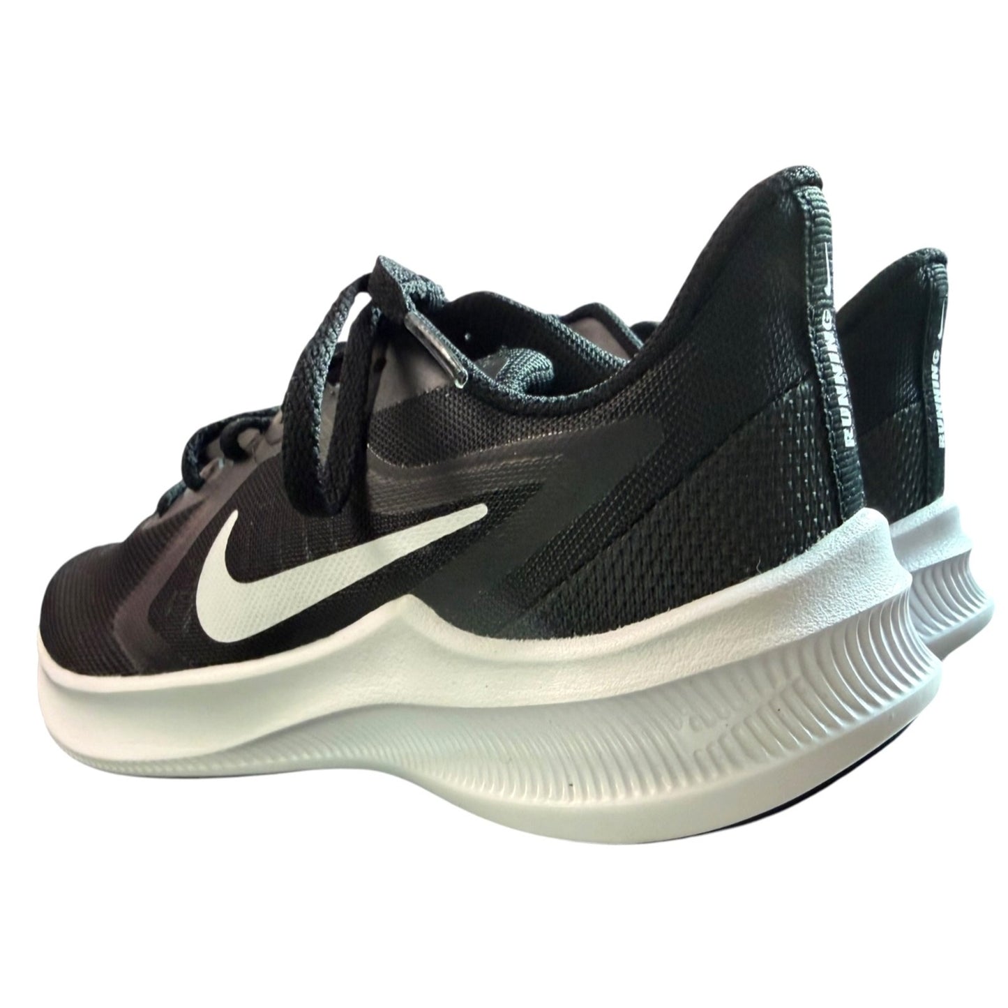 Nike Downshifter 10 Black Lihhtweight Running Shoes NWOB Big Kid Sz5