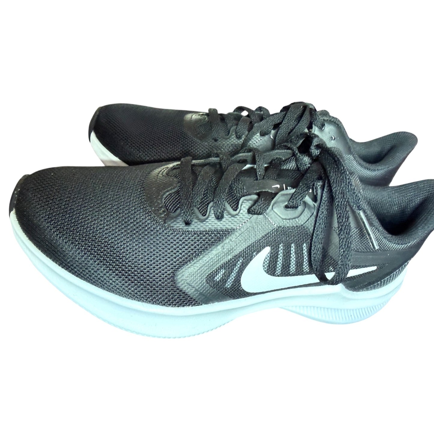 Nike Downshifter 10 Black Lihhtweight Running Shoes NWOB Big Kid Sz5
