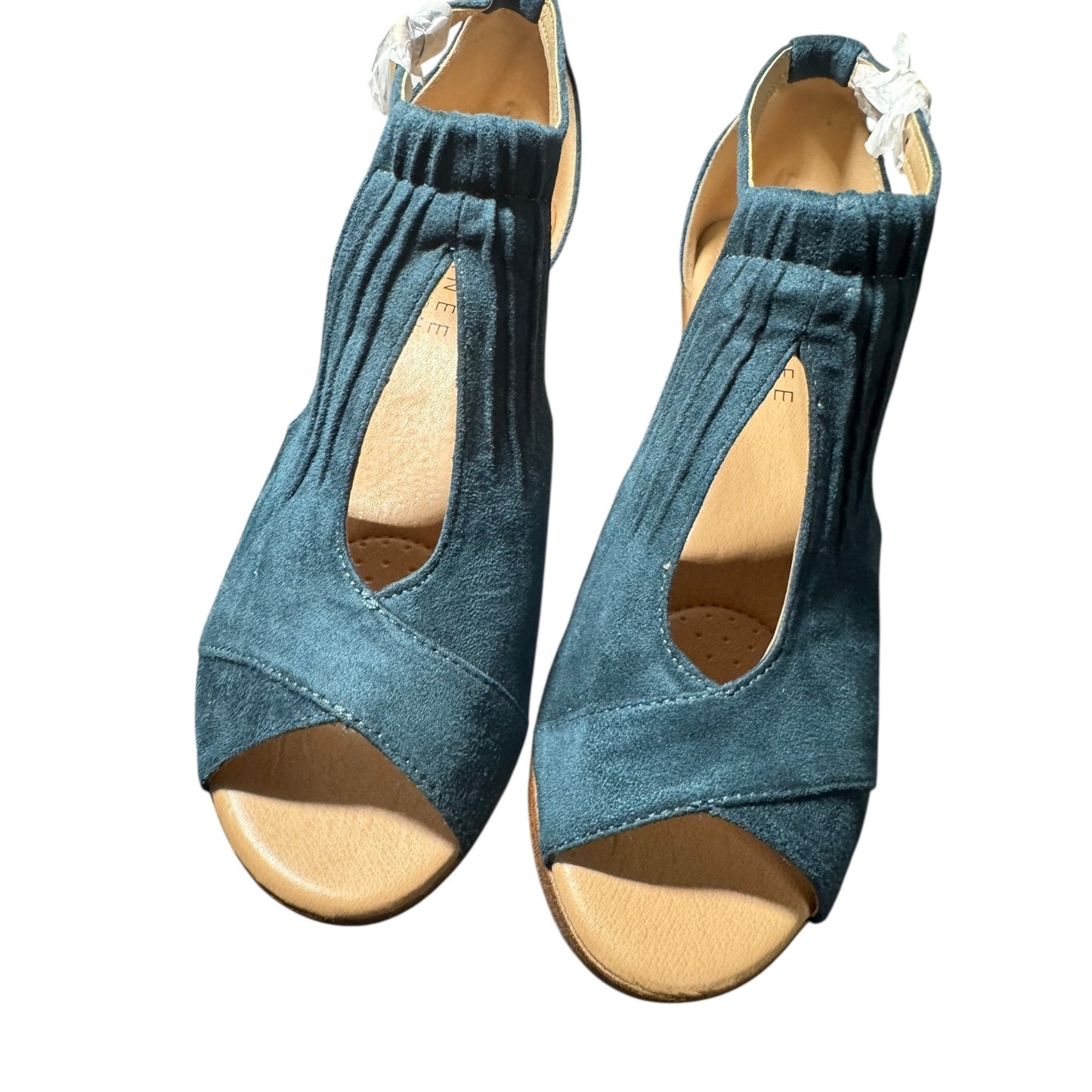 Journee Collection Women's Blue Suede Wedge Size 8